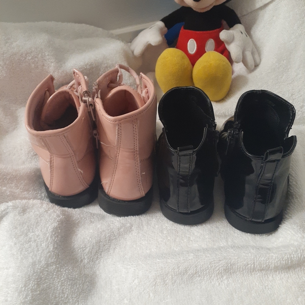 Shoe - Picture 2 of 7